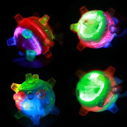 Jumpi™ – Springender LED Aktivierungsball für Hunde