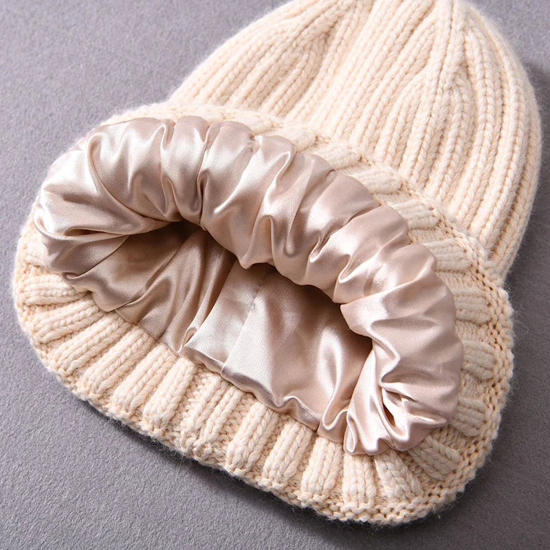 SatinSoft™ - Satingefütterte Strickmütze
