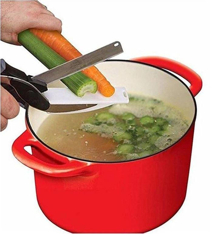 Cleverer Cutter™ Küchenschere mit Schneidebrett