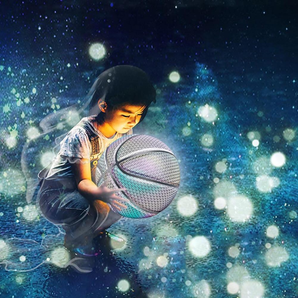 Glow Ball™ Holographisch leuchtender, reflektierender Basketball